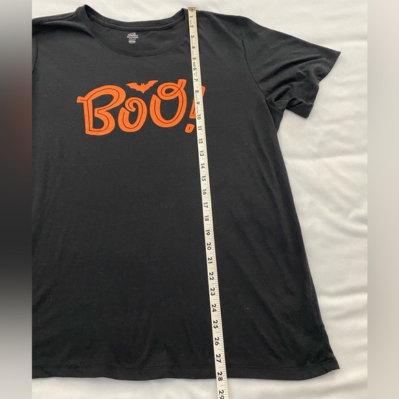 Woman’s Halloween Black Short Sleeve T-Shirt  “BOO”.  Size XXXL (22) - Picture 4 of 7